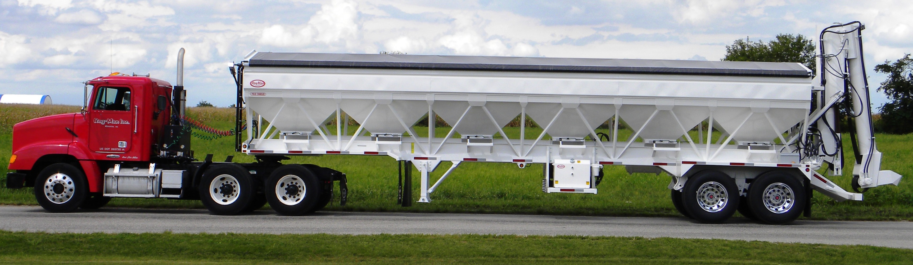 Charger IICB Fertilizer Tenders BeltDischarge Tender