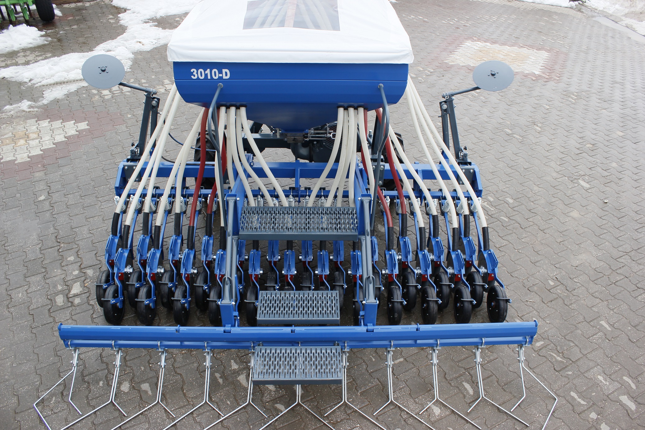 3010DW Pneumatic Air Seeder 24 Rows Double Disc Wheel