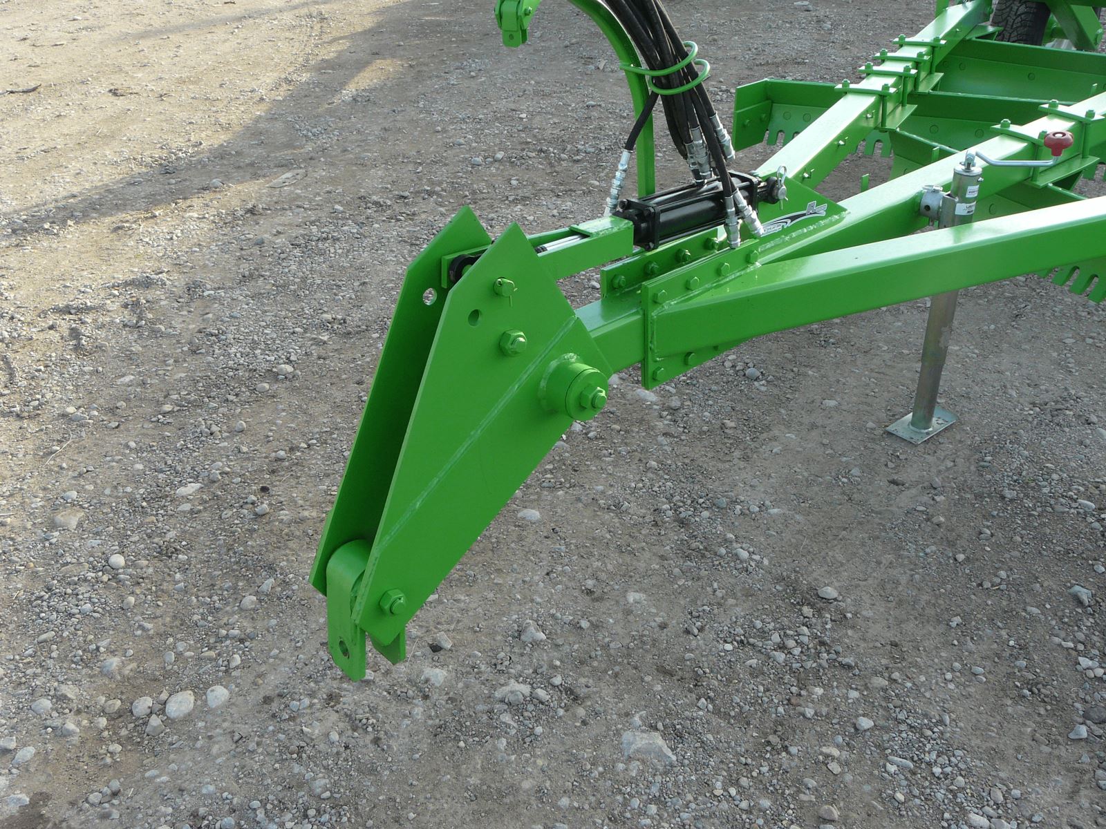 HFL Fabricating Laneway Grader Unique Hitch Laneway