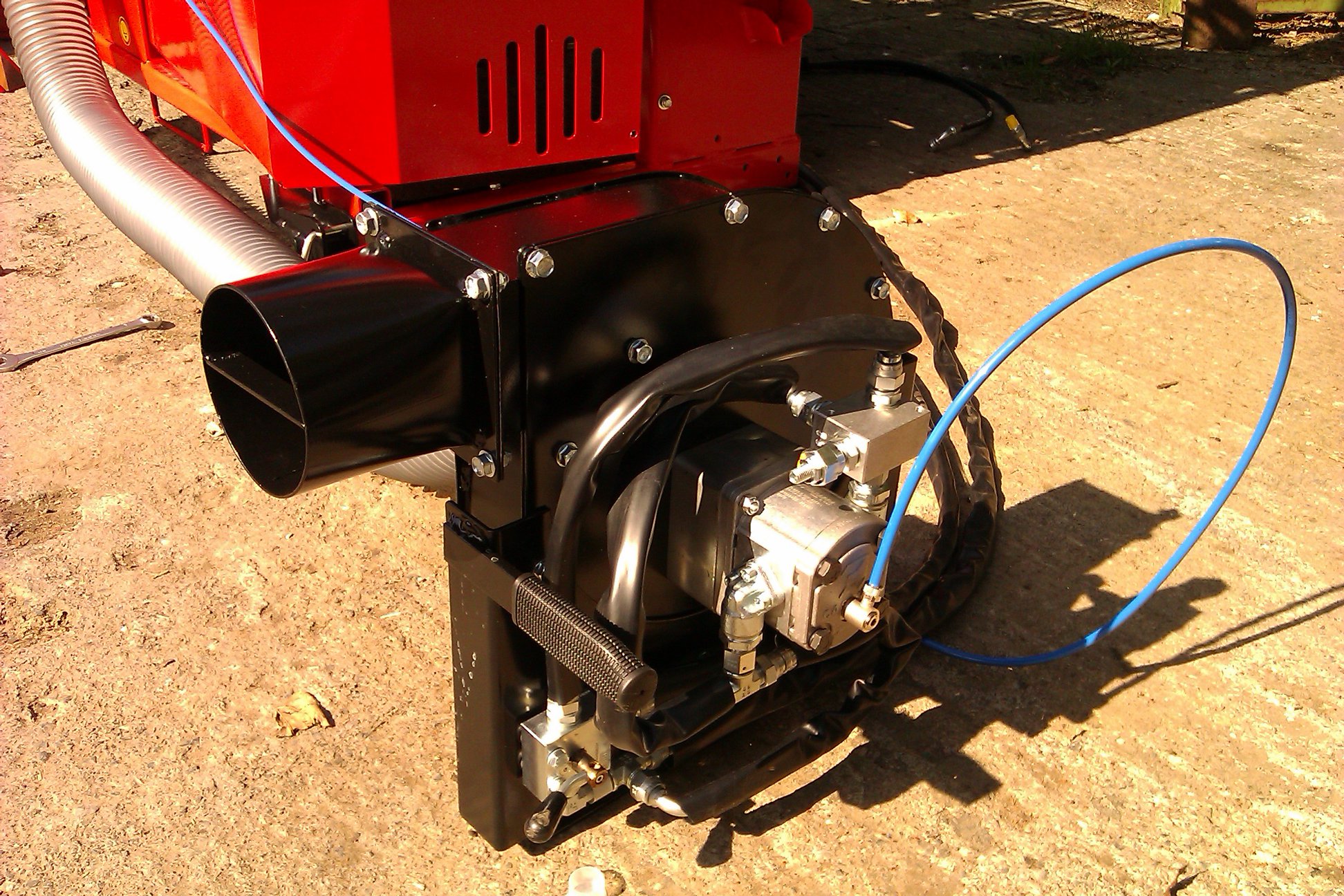 Hakki Pilke Optional Equipment Sawdust Blower by Hakki Pilke